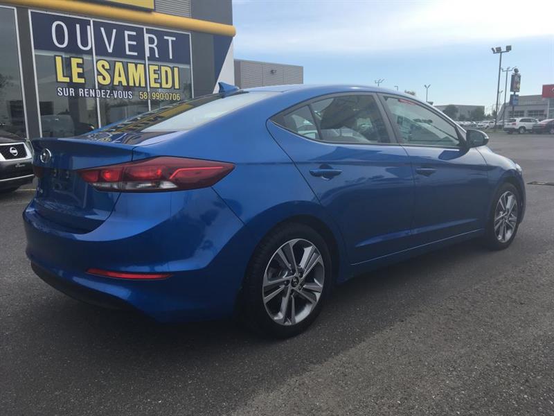 2017
Hyundai
Elantra