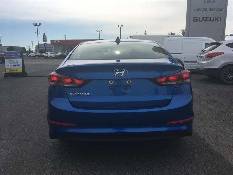 2017
Hyundai
Elantra