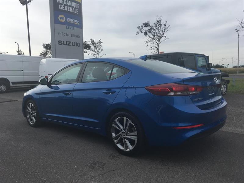 2017
Hyundai
Elantra