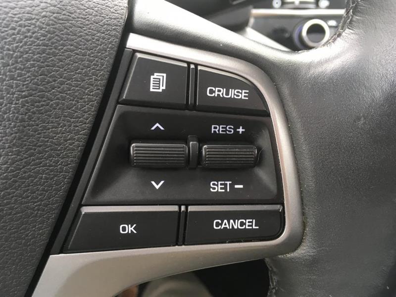 2017
Hyundai
Elantra