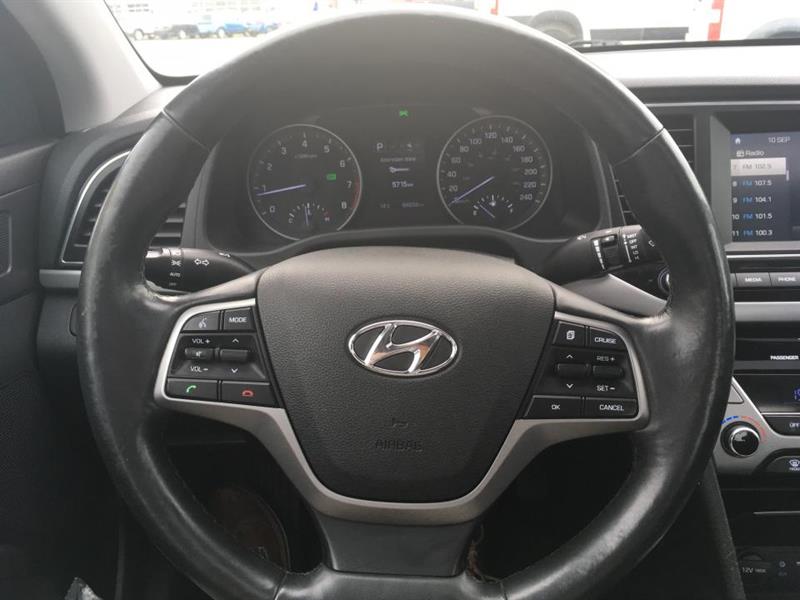 2017
Hyundai
Elantra