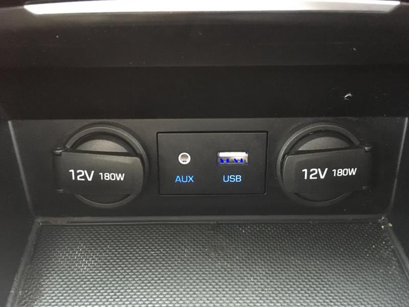 2017
Hyundai
Elantra