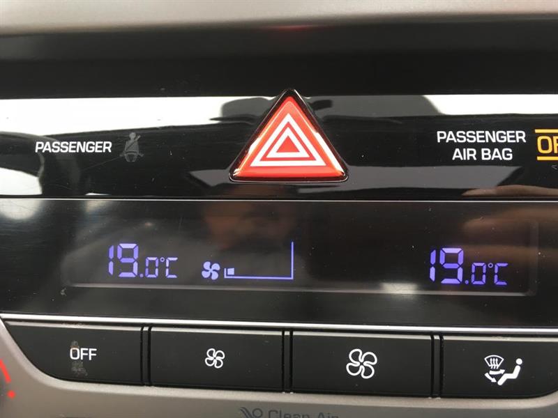 2017
Hyundai
Elantra