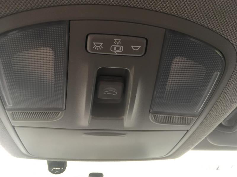 2017
Hyundai
Elantra