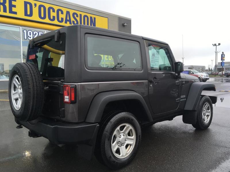 2016
Jeep
Wrangler