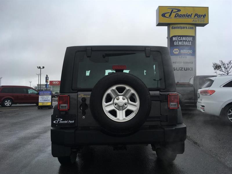 2016
Jeep
Wrangler