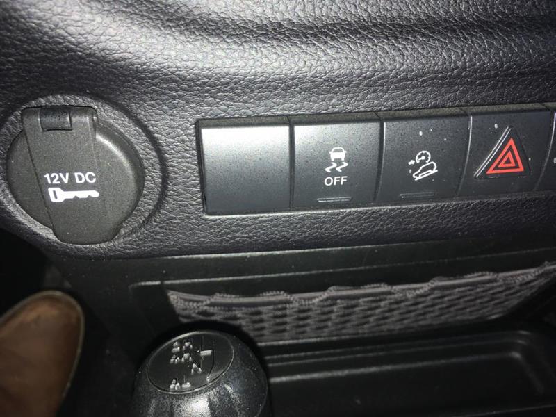 2016
Jeep
Wrangler