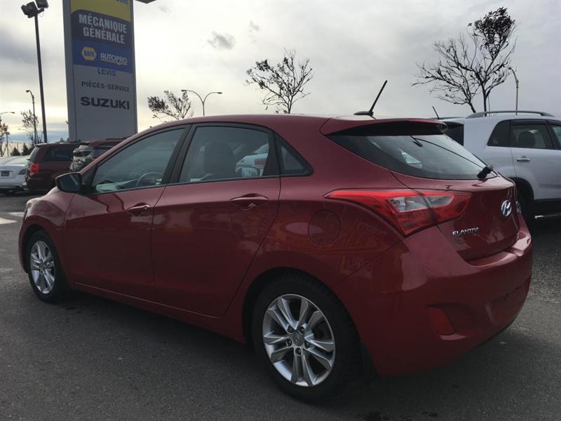 2015
Hyundai
Elantra