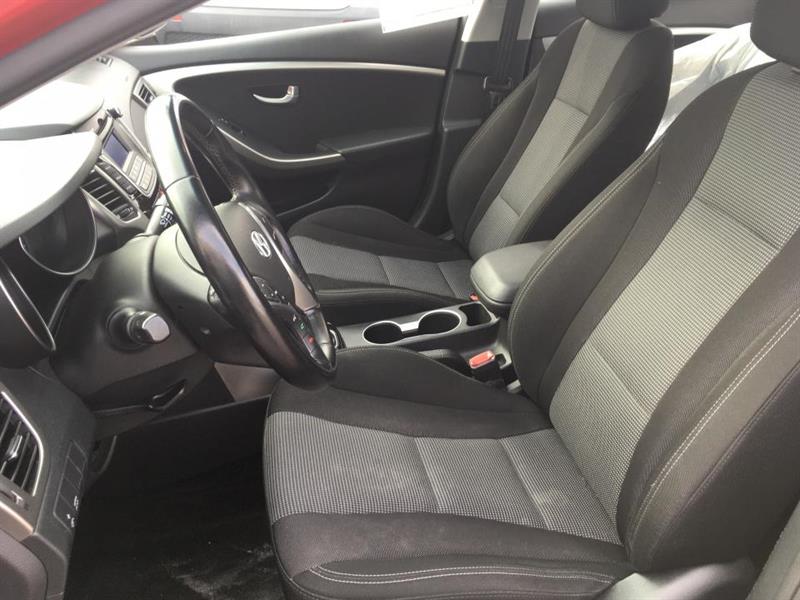 2015
Hyundai
Elantra