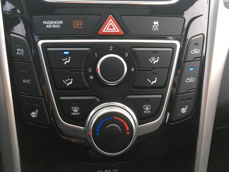 2015
Hyundai
Elantra