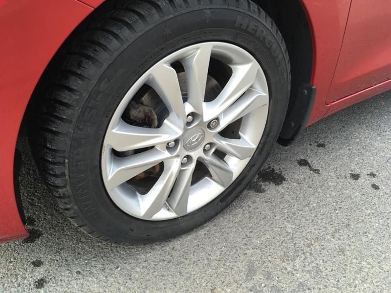2015
Hyundai
Elantra