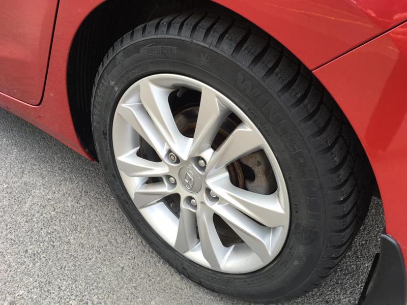 2015
Hyundai
Elantra